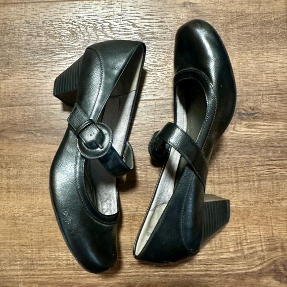 Life Stride Shoes - Life Stride Rozz Black Mary Jane Heels
